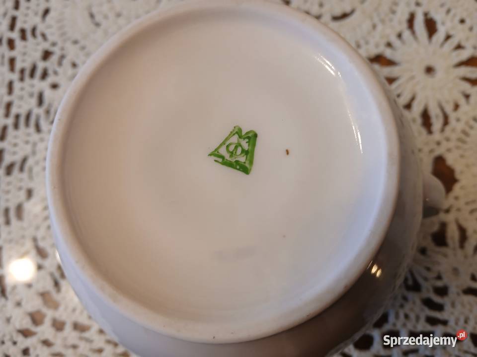 Cukiernice różnePorcelanowa sygnowana Warszawa