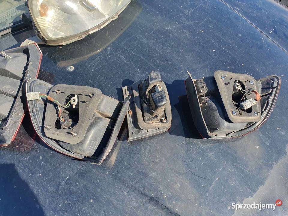 Lampa tylna prawa lewa Honda Civic VI sedan 4d