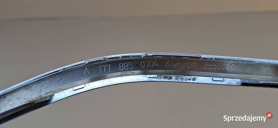 MERCEDES AKLASA W177 LISTWA CHROM ZDERZAKA TYŁ Bieleń