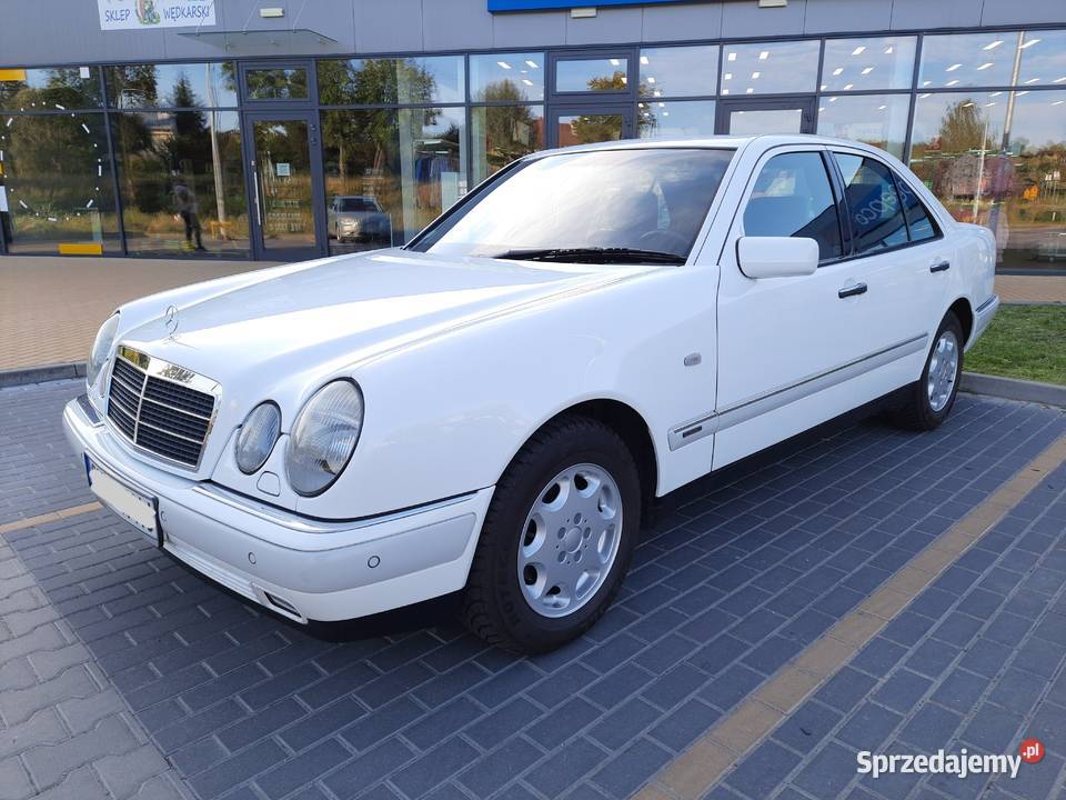 MercedesBenz Klasa E W210 290TD Elegance stan Nowa Karczma