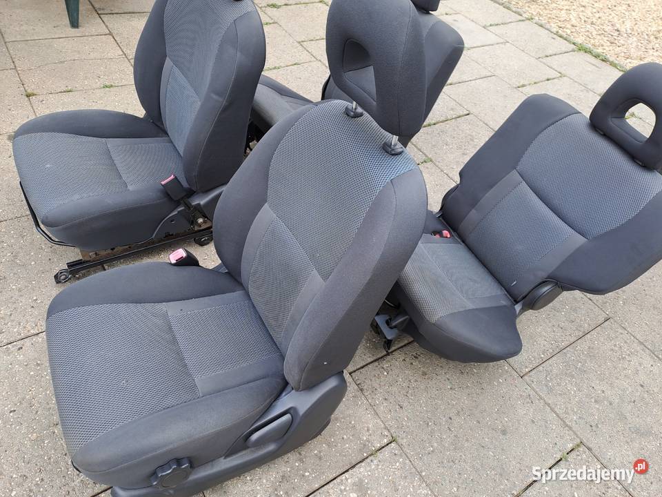 Toyota Rav 4 II 5D 4WD 4x4 komplet foteli plus Rok produkcji 2004 Jastrzębie-Zdrój