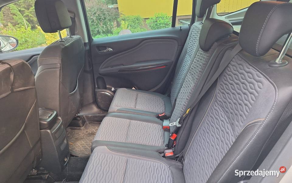 Na sprzedaż Opel Zafira C rodzinny minivan asystent parkowania lubelskie Żółkiewka-Osada