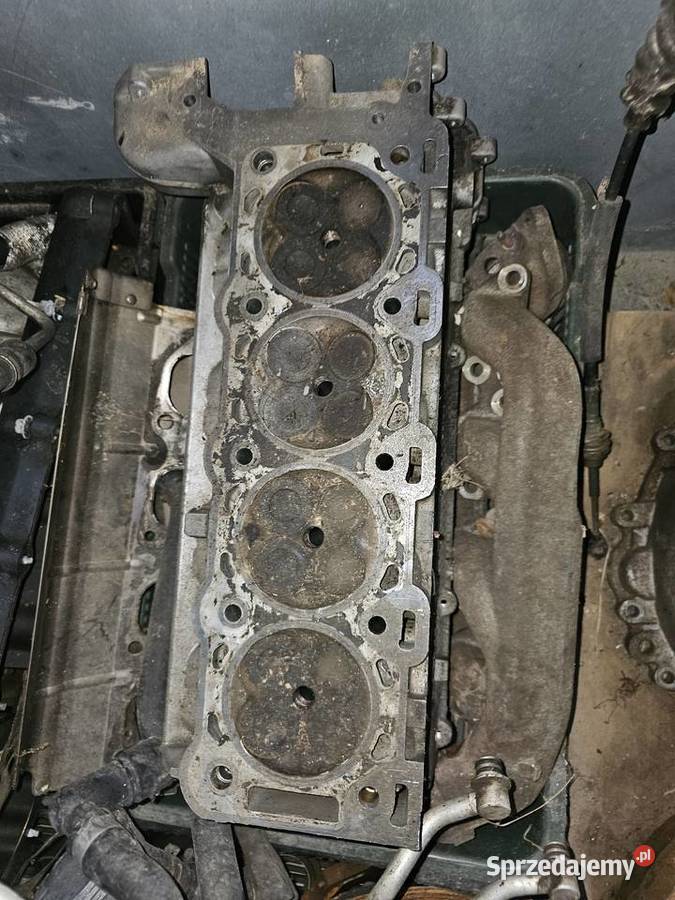 Sprzedam głowice do jaguara stype 42 V8 lubelskie