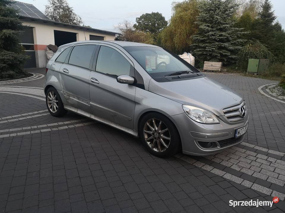 Mercedes Benz B180 2000cm3 Całowanie