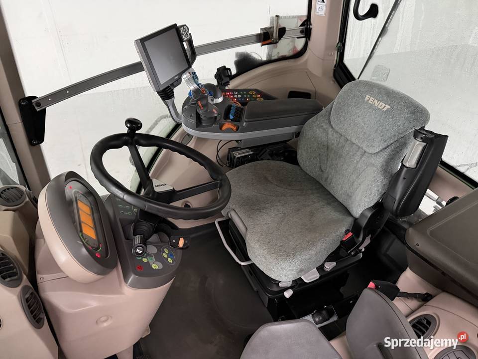 FENDT 828 Vario Profi Plus TUZ WOM Zambrów