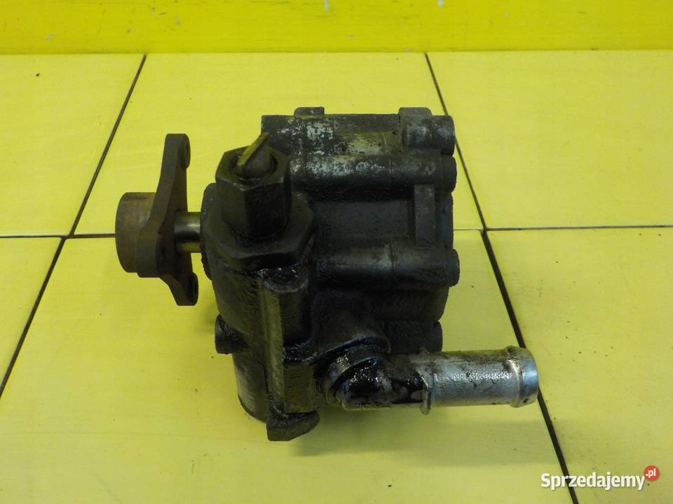 TRAFIC VIVARO 20 DCI 13r 114 M9R692 pompa świętokrzyskie Suków