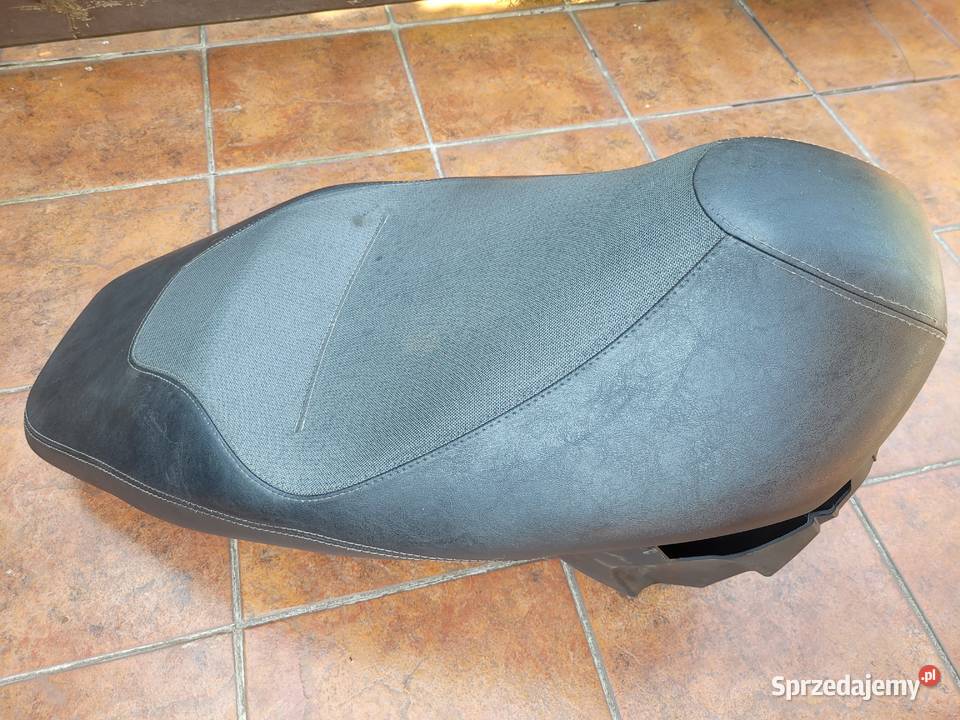 siedzenia nocnik PIAGGIO CARNABY 125200 0711r Piła sprzedam