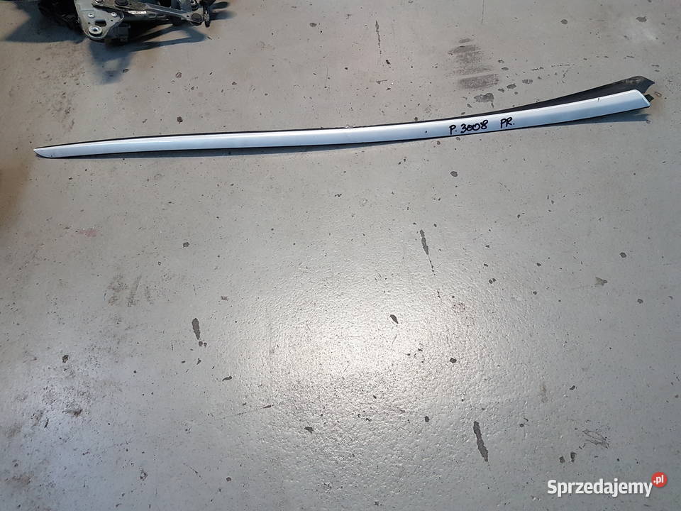 PEUGEOT 3008 I 2010 LISTWA SZYBY CZOLOWEJ PRAWA Listwy