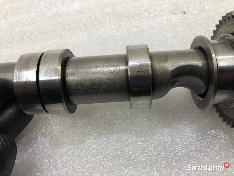 WAŁEK ROZRZĄDU SSĄCY AUDI A5 8T 20TDI 03L101 Rozrząd