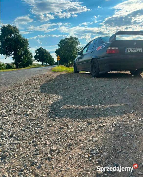 Bmw E36 18lpg gruz dyfer spawczarne benzyna+LPG Domasław sprzedam