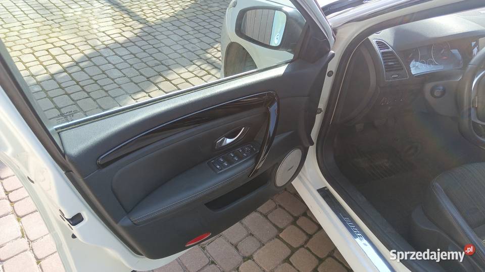 Laguna kombi 2013 20 DCI 173 BOSE EDITION Rok produkcji 2013 Kraków