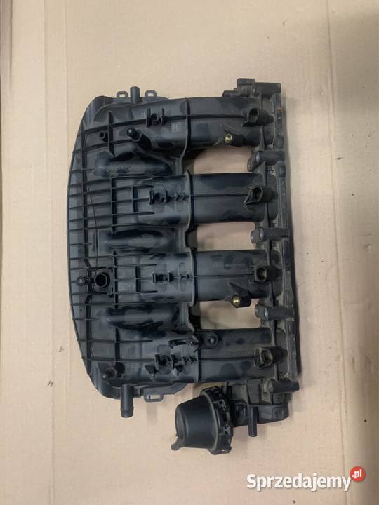 Kolektor ssący 70522094 audi a5 8t a4 b8 Szczecin