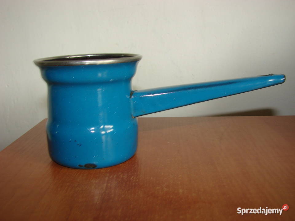 mały emaliowany rondelek