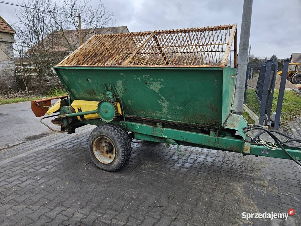 Rozsiewacz wapna soli rcw3 nieuszkodzony Stogniowice