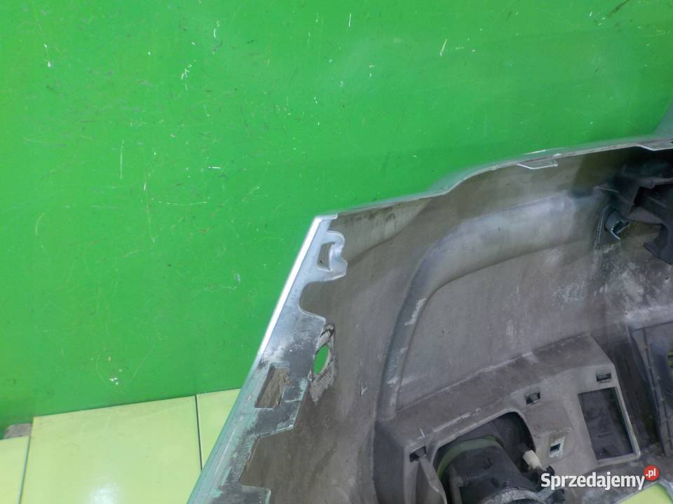 BMW X3 E83 25 B AUT 06r zderzak przod Suków