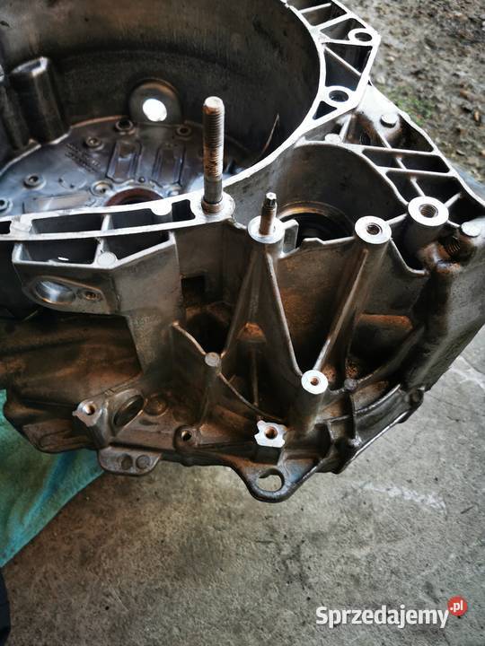 Obudowa skrzyni biegów dc4009 2500332190 EDC