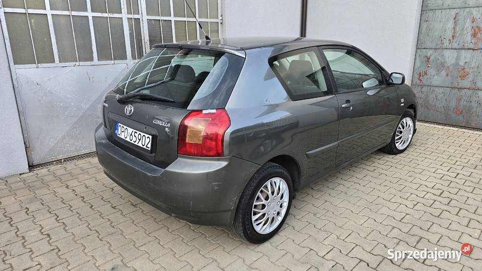 Toyota Corolla 14 VVTi Base 2003r 3 190 PLN