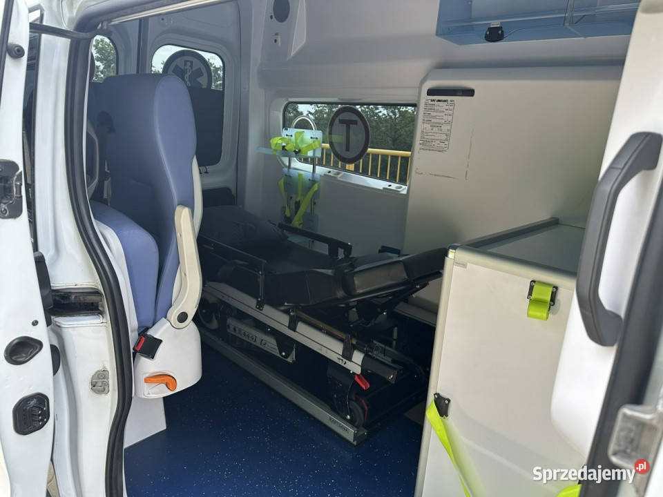 ambulansy Renault Trafic Renault Trafic 2016 centralny zamek Gostyń
