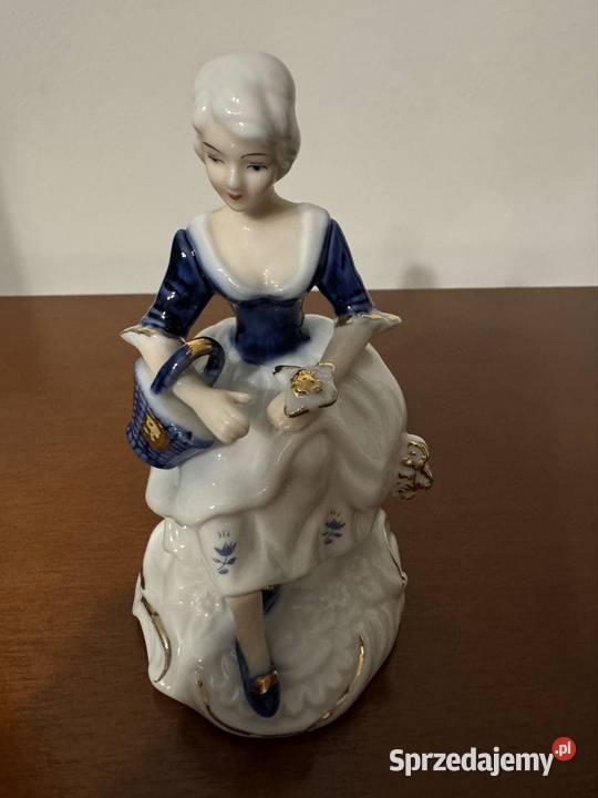 Figurka porcelanowa z czasów PRL lata 80 te dama Częstochowa
