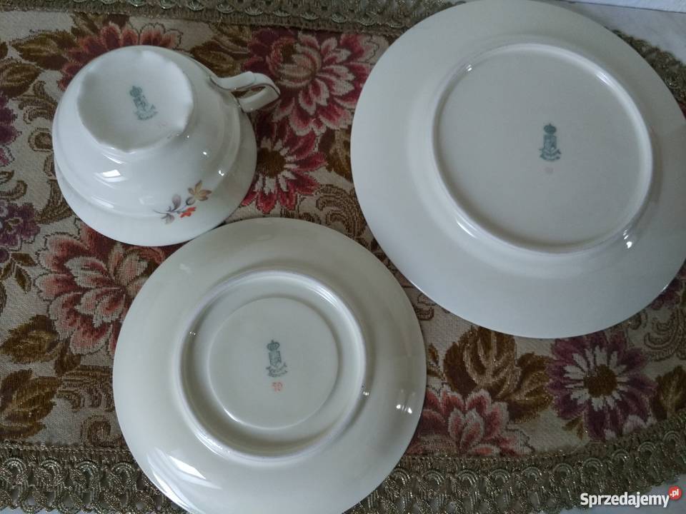 Trio śniadaniowe ecru porcelana sygnowana Porcelana i szkło Gorlice