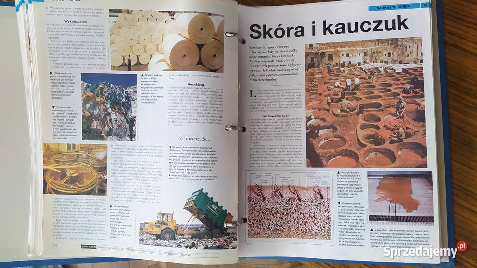 Świat WiedzyKomplet 7 segregatorów