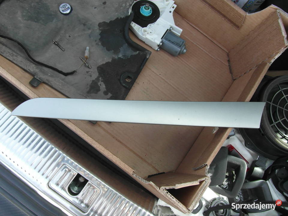 LISTWA TAPICERKI DRZWI Audi A4 B8 8k0867420