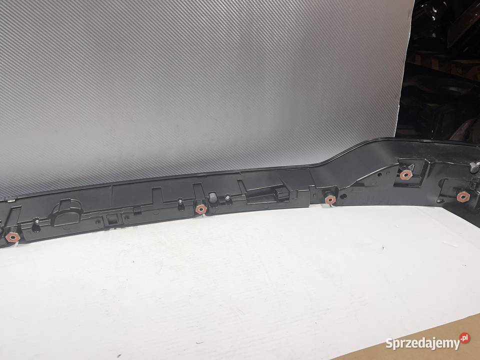 PORSCHE CAYENNE 3 LAMPA TYŁ W KLAPE BLENDA Ostroróg