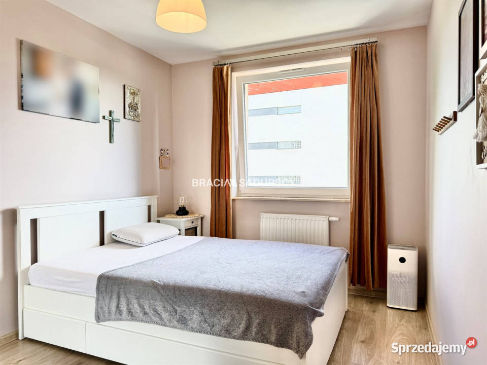 sprzedaży mieszkania 50m2 3 pokoje Kraków własność