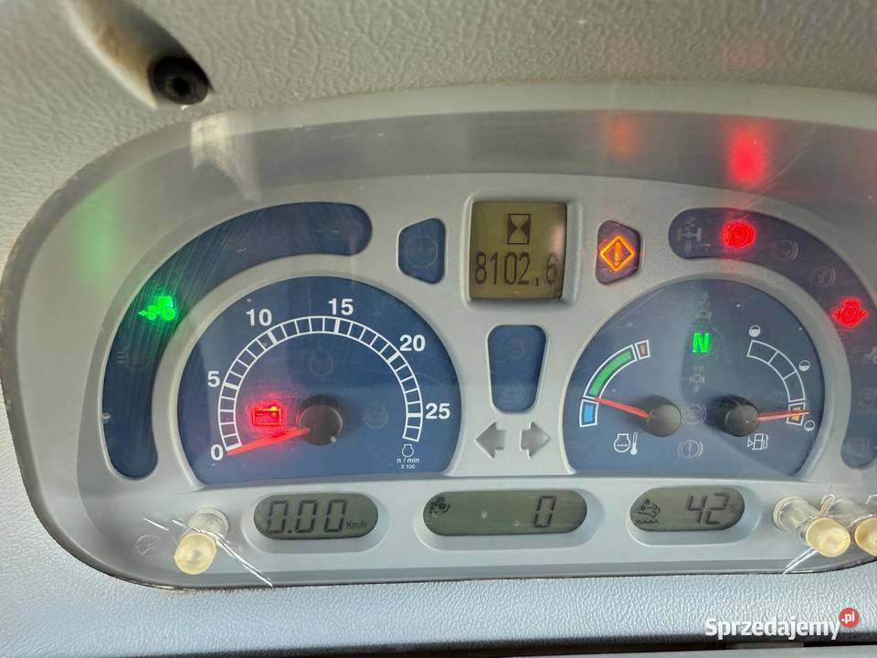 Ciągnika Holland T7260 PowerShift 2014 8100mth dolnośląskie Nowa Ruda sprzedam