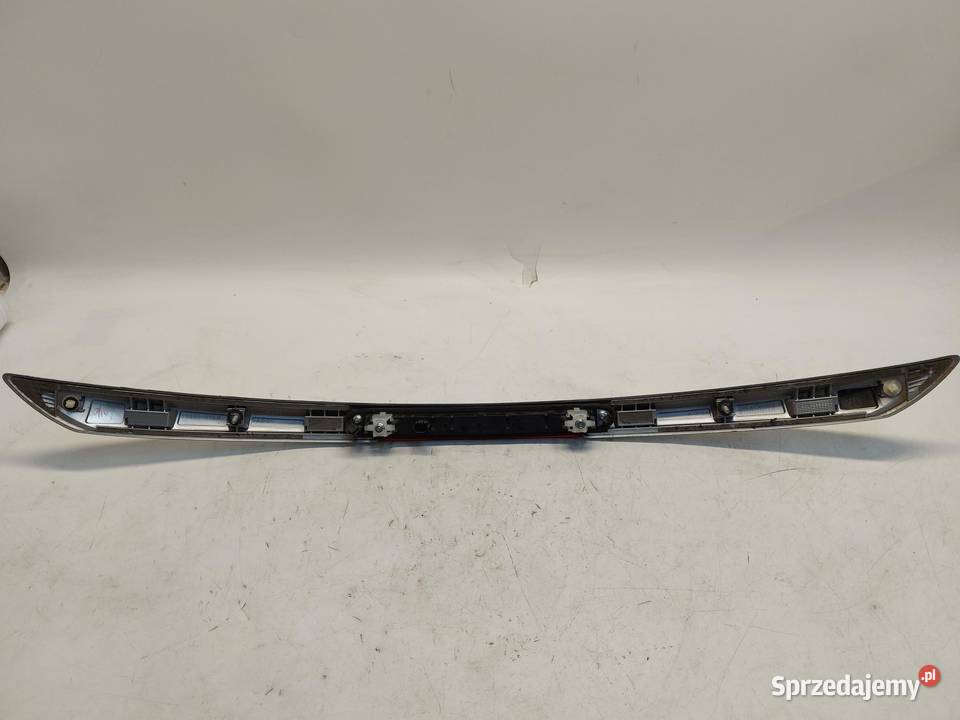 SUZUKI Kizashi Spojler klapy bagażnika światło sprzedam