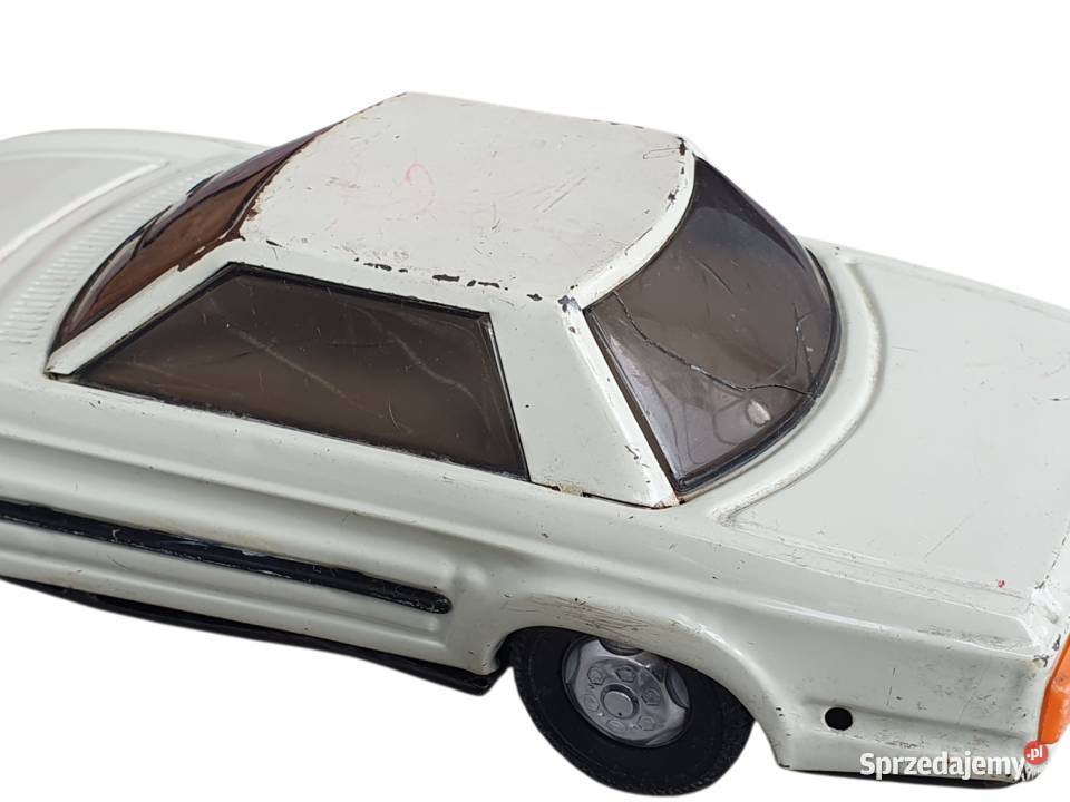 Stara zabawka metalowy blaszany model samochodu Cieszyn