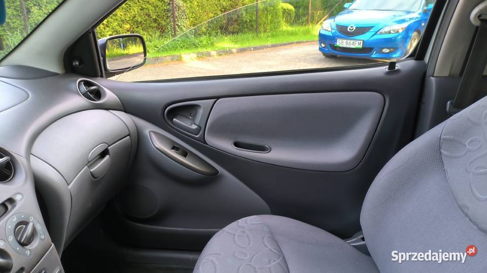 Fajne małe miejskie auto Toyota Yaris śląskie sprzedam