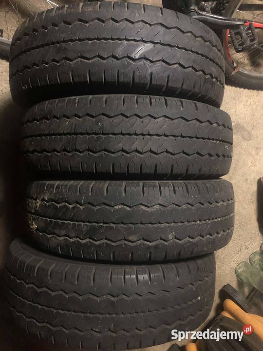 Komplet opon letnich 1957015c do busa Kłodzko