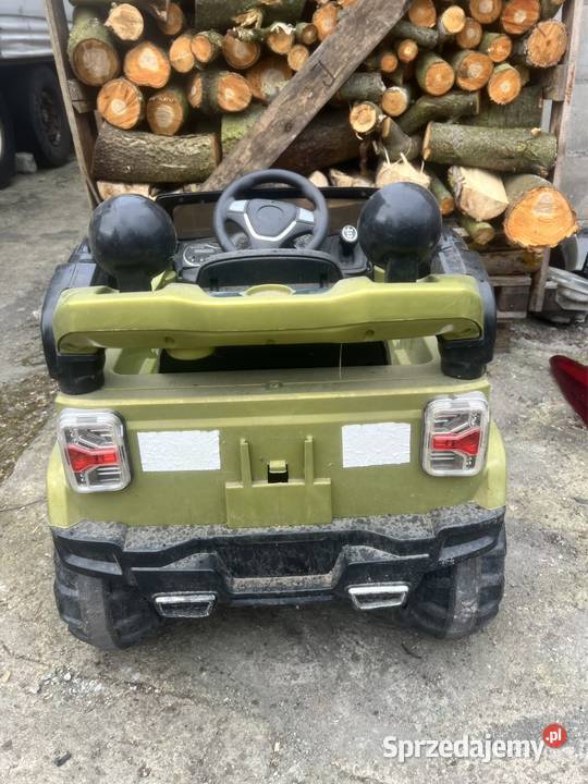 Auto terenowe jeep zielony Ostrów Wielkopolski