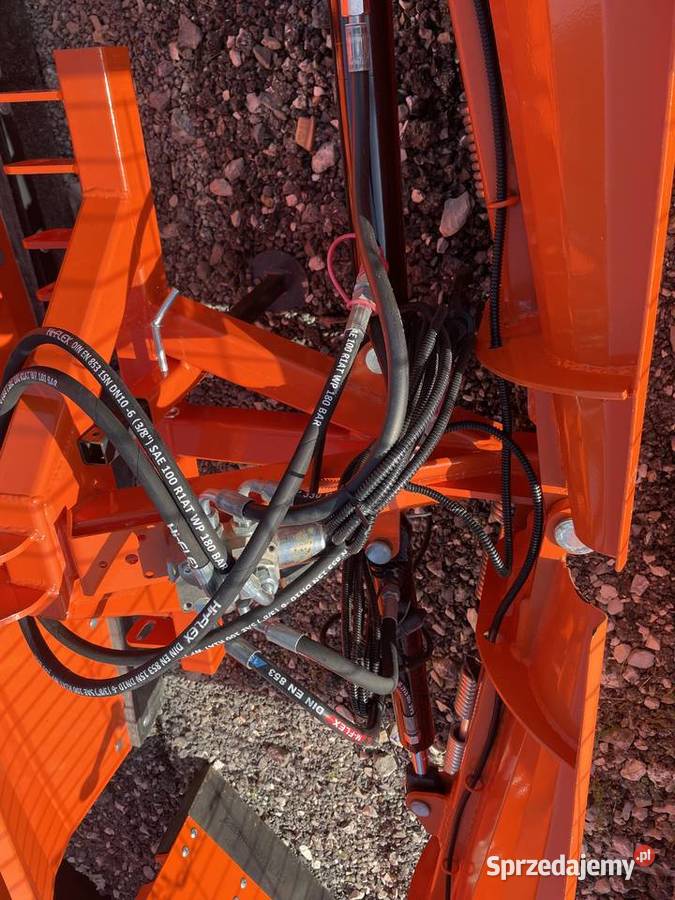 Duży mocny pług do śniegu strzałka Metal Technik nieuszkodzony Białka Tatrzańska