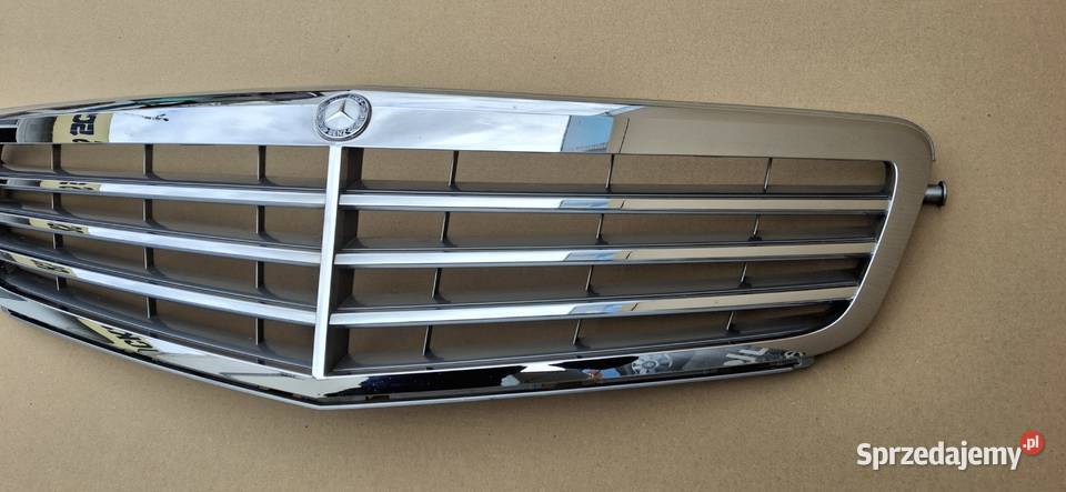 MERCEDES CKLASA W204 GRILL ATRAPA CHŁODNICY Bieleń