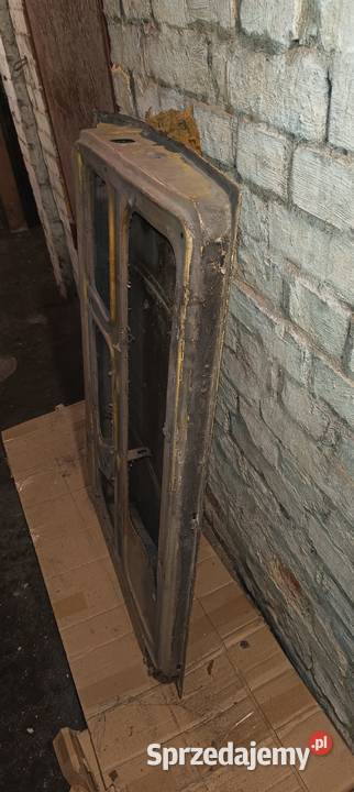 Drzwi prawe Syrena 105 Bosto R20 Oryginał Rok produkcji 1983 Drzwi Zabrze sprzedam