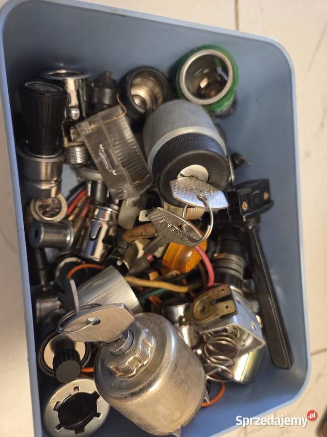 Stacyjka FIAT 125p stary typ inne Łomianki