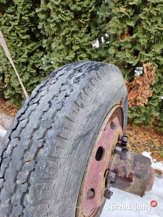 Oś z kołami 825 20 Tomaszów Lubelski