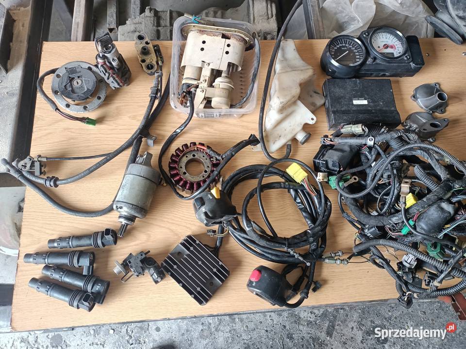 GSXR GSXR SRAD 99 części blok silnika alternator śląskie sprzedam