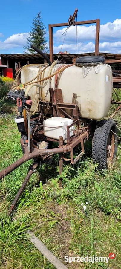 Opryskiwacz agritechnika p100 na kołach Opryskiwacze Brzeg Głogowski