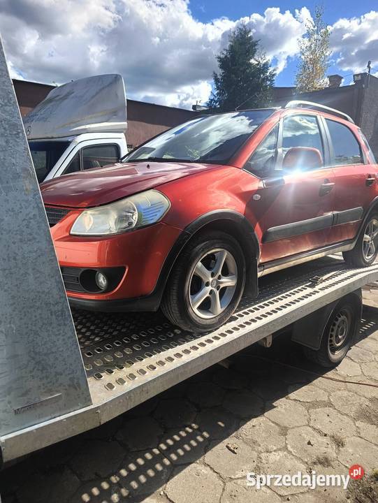 Suzuki SX4 klapa tył