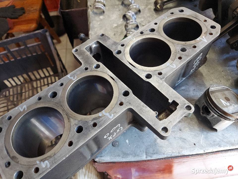 Kawasaki GPX 600 cylindry tłoki cylinder tłok dolnośląskie Jelenia Góra sprzedam