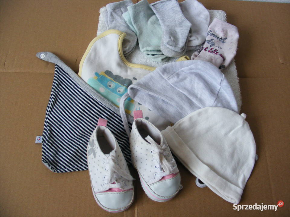 Body kaftaniki spodenki buciki niedrapki 56 Oborniki Śląskie