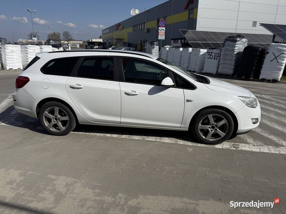 Opel Astra J 17 cdti 2011 Astra lubelskie sprzedam