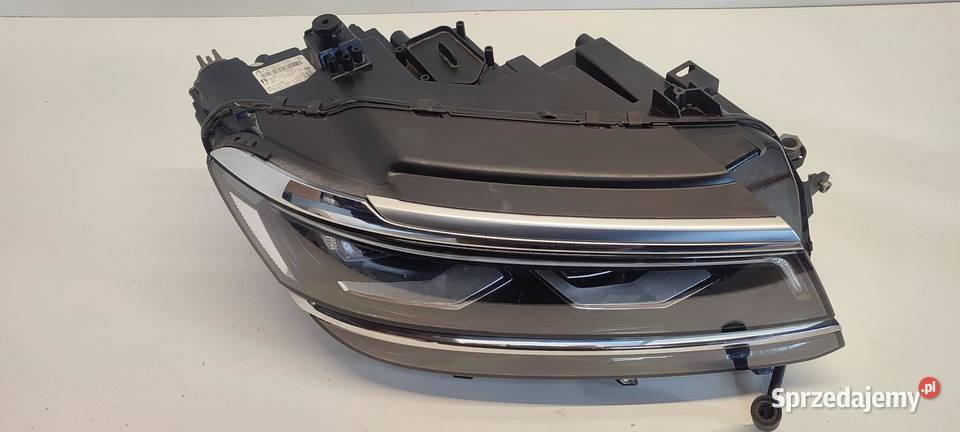 VW TIGUAN II LAMPA PRAWY PRZÓD ANGLIK RHD