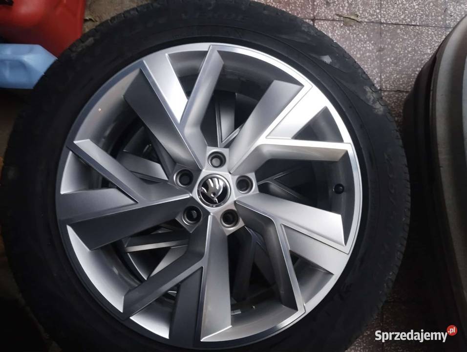 Oryginale felgi Skoda Triglav 19 opony letnie Koła pomorskie Bytów