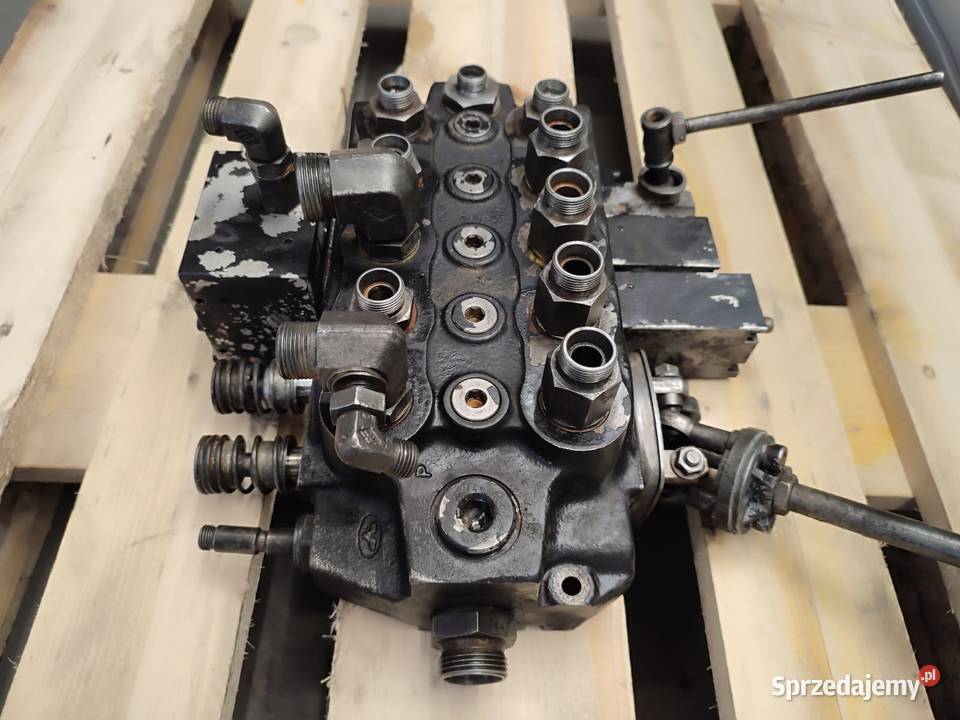 Rozdzielacz hydrauliczny 76GHI514115 Merlo P288 Wilkowo sprzedam