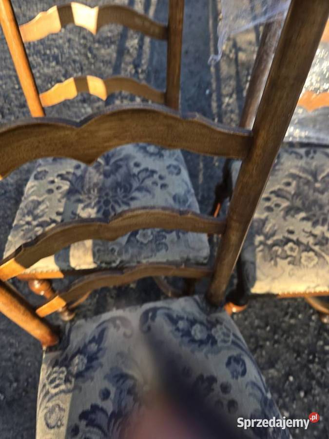 Krzesła stare 4 sztuki stan Koziniec