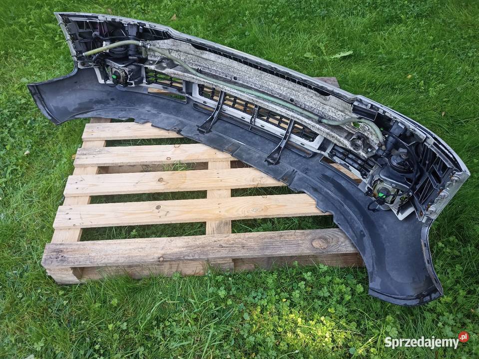 Audi A4 B6 zderzak przód przedni Xenon Sieradz